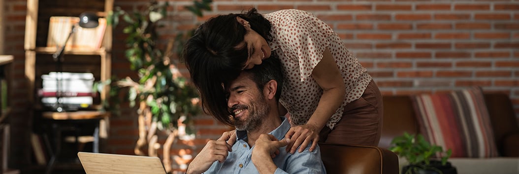 middle-aged-married-caucasian-couple-relax-at-home