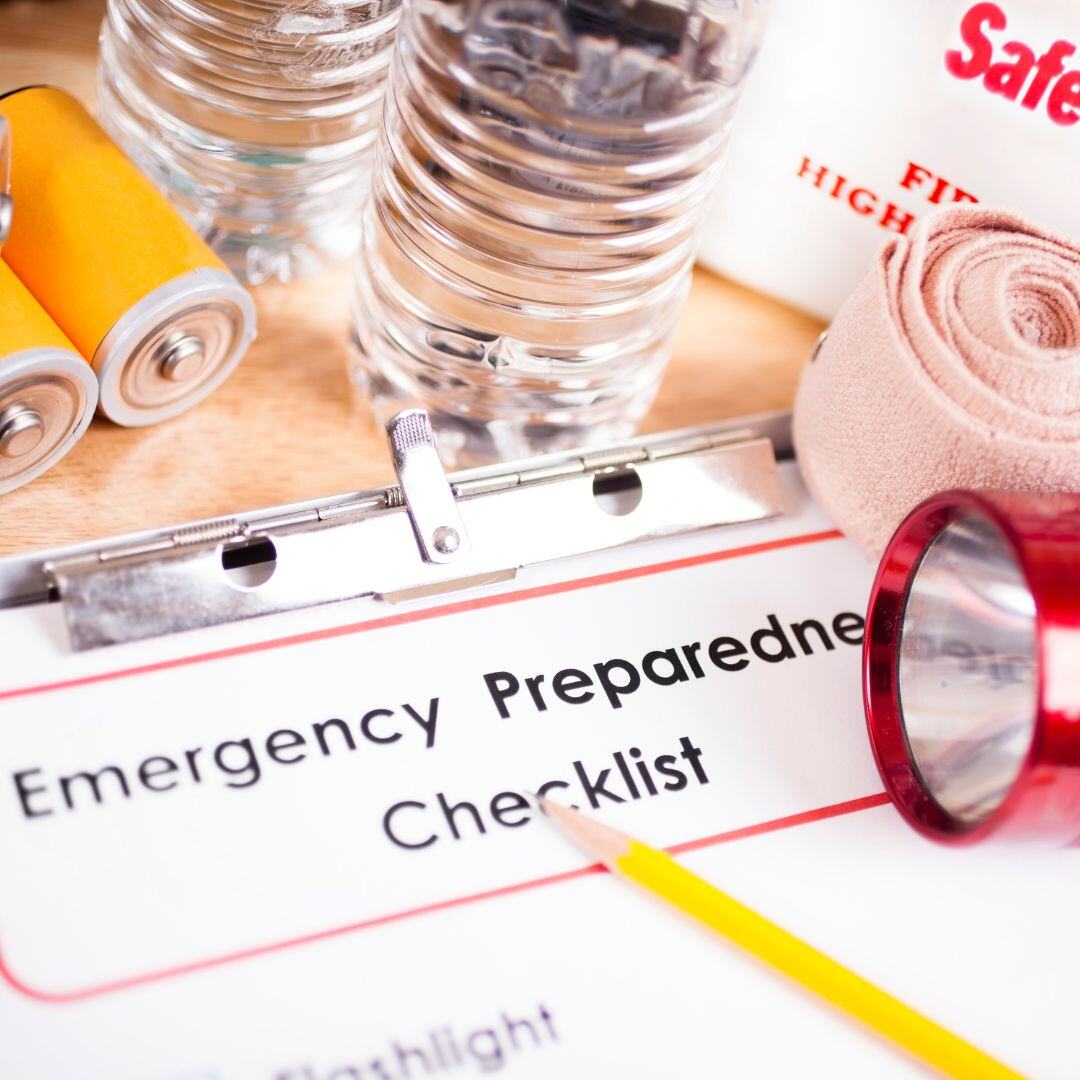 Hurricane Alert Page_Supply List_1080x1080 Hurricane Alert Page_Supply List_1080x1080